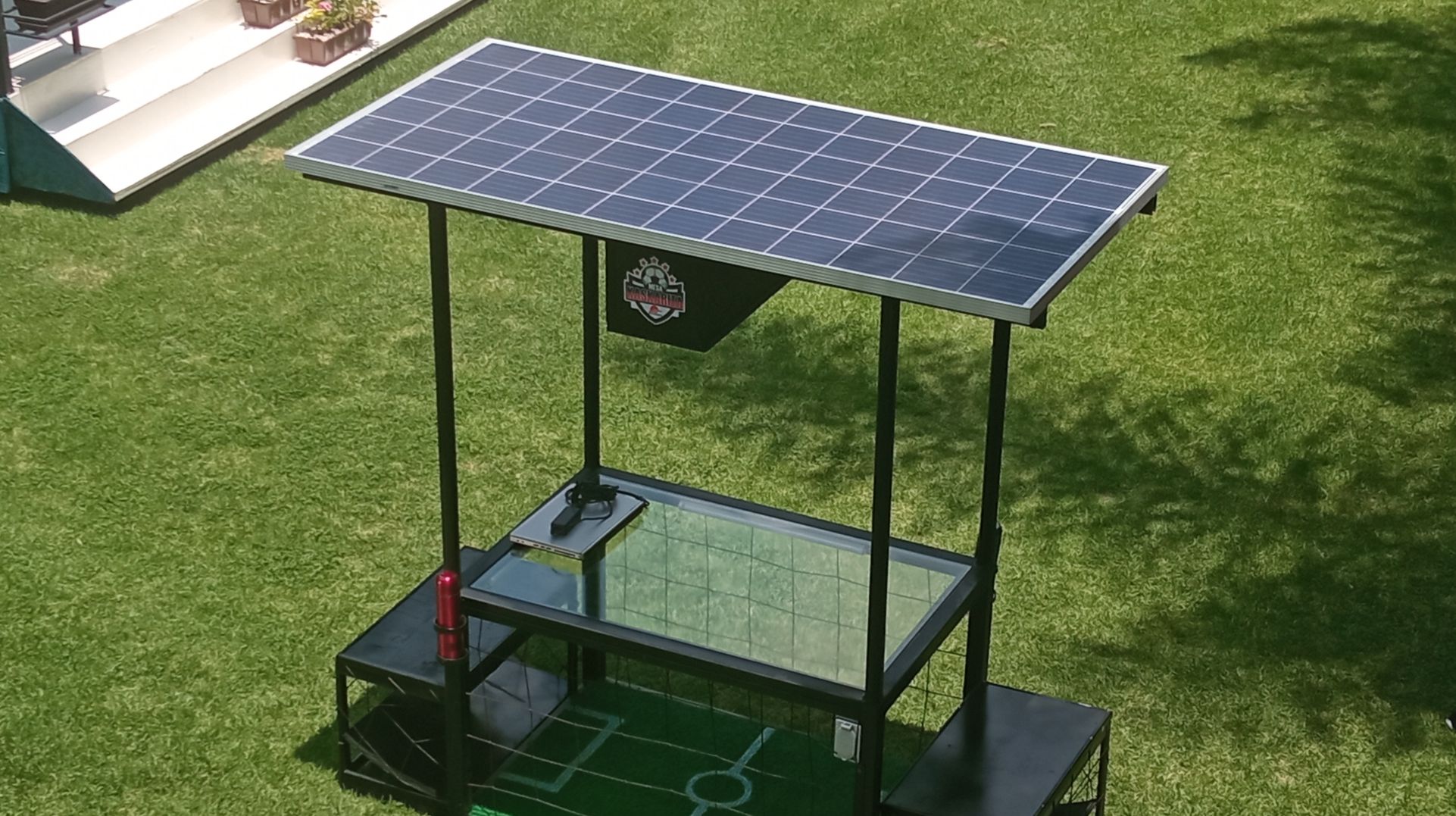 Kaskarita  mesa solar de futbol